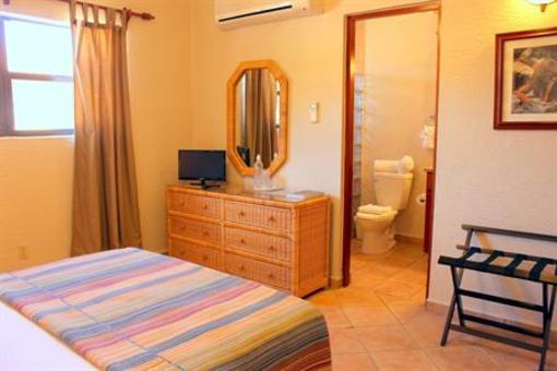 фото отеля Clarion Suites Roatan at Pineapple Villas