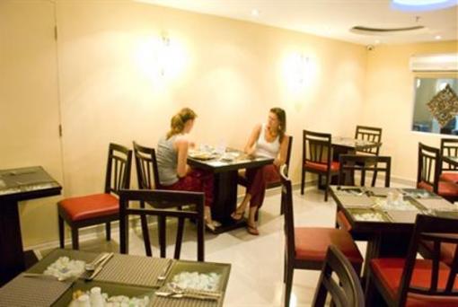 фото отеля Silver River Hotel