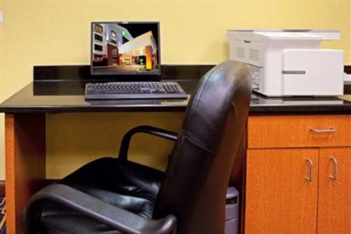 фото отеля Holiday Inn Express Richmond Airport