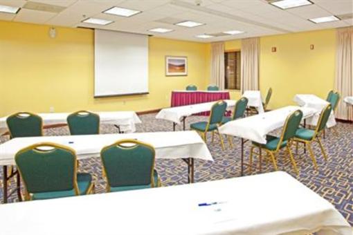 фото отеля Holiday Inn Express Richmond Airport