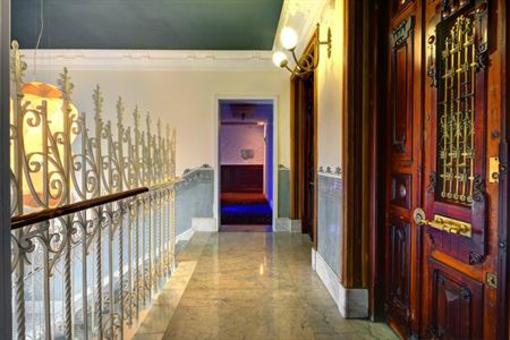 фото отеля Petit Palace Lealtad Plaza