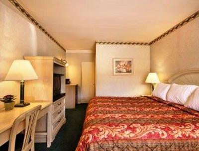 фото отеля Days Inn Santa Barbara