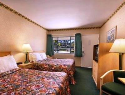 фото отеля Days Inn Santa Barbara
