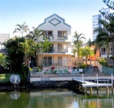 фото отеля Surfers Riverside Apartments