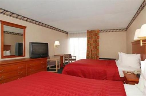 фото отеля Holiday Inn Express Hotel & Suites Harrison (Ohio)