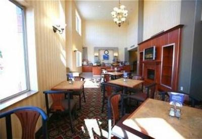 фото отеля Holiday Inn Express Ontario Airport - Mills Mall