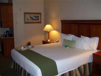 фото отеля Holiday Inn Express Ontario Airport - Mills Mall