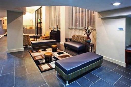 фото отеля Holiday Inn Express & Suites Atlanta Downtown