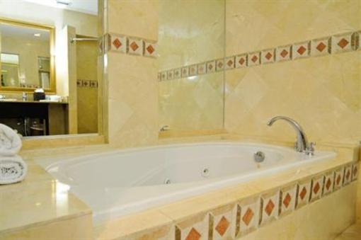 фото отеля Best Western Oceanside Inn Fort Lauderdale