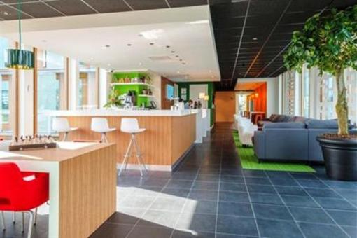 фото отеля Holiday Inn Express Utrecht - Papendorp