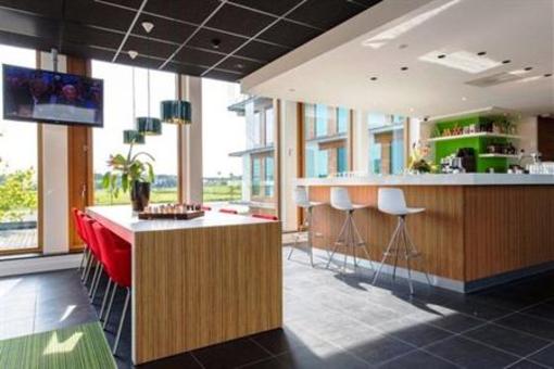 фото отеля Holiday Inn Express Utrecht - Papendorp