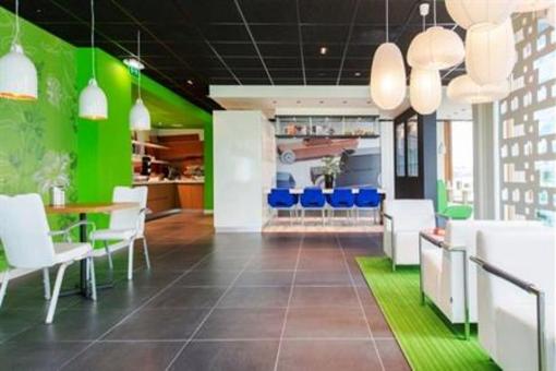 фото отеля Holiday Inn Express Utrecht - Papendorp