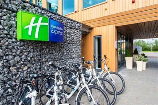 фото отеля Holiday Inn Express Utrecht - Papendorp