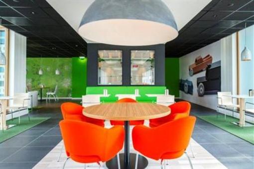 фото отеля Holiday Inn Express Utrecht - Papendorp