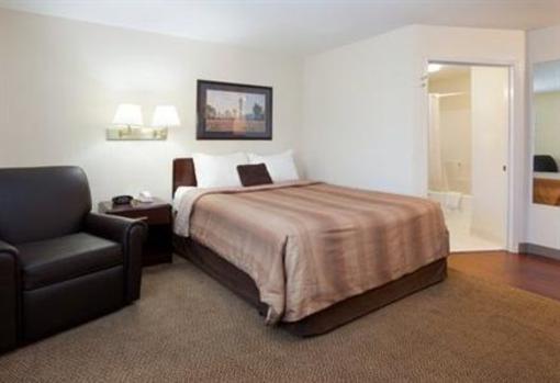 фото отеля Candlewood Suites Denver - Lakewood