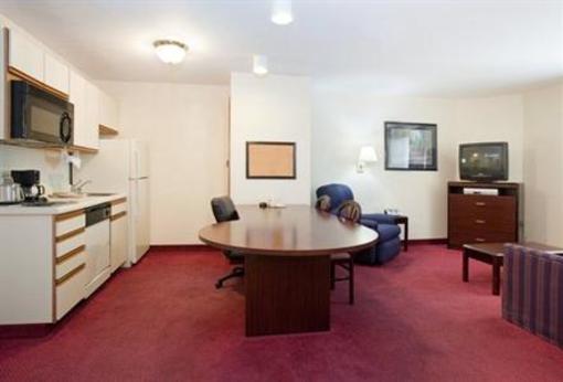 фото отеля Candlewood Suites Denver - Lakewood