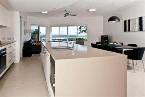 фото отеля The Lookout Resort Noosa