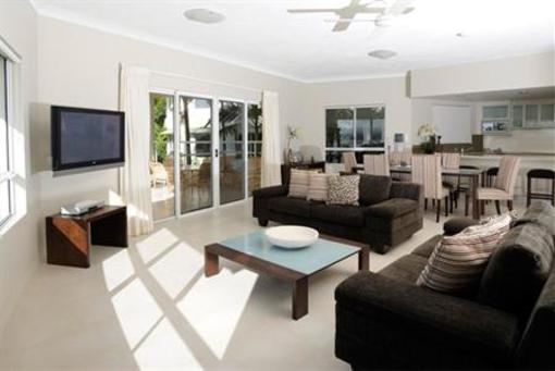 фото отеля The Lookout Resort Noosa