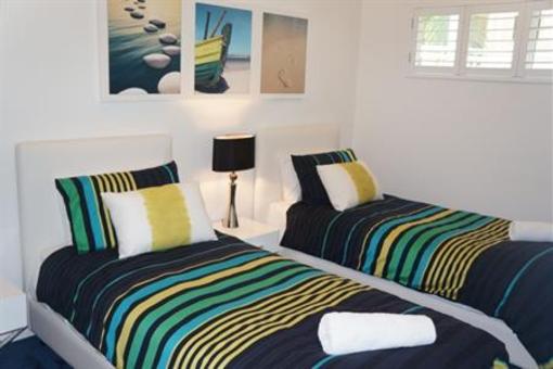 фото отеля The Lookout Resort Noosa