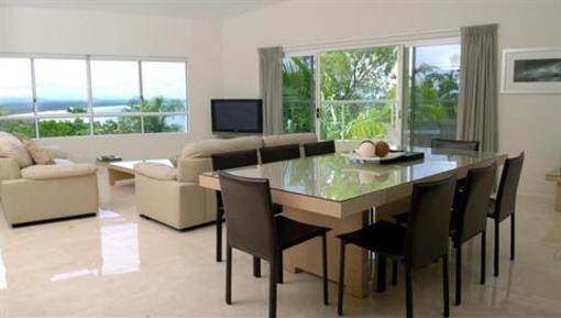 фото отеля The Lookout Resort Noosa
