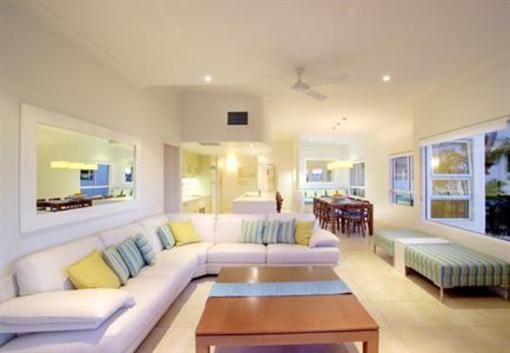 фото отеля The Lookout Resort Noosa