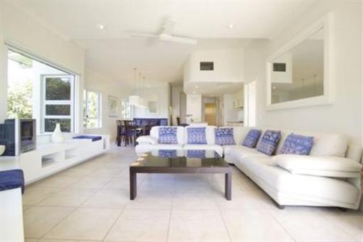 фото отеля The Lookout Resort Noosa