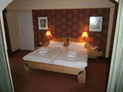 фото отеля Ringhotel Goldener Knopf