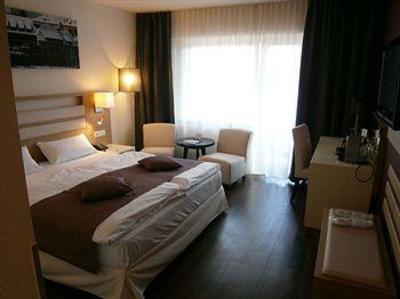 фото отеля Ringhotel Goldener Knopf