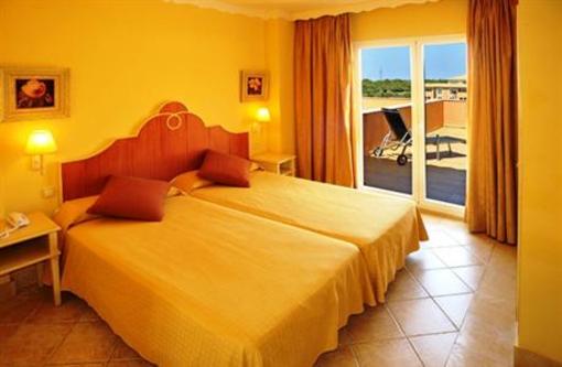 фото отеля Grupotel Macarella Suites & Spas