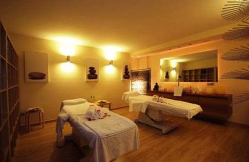 фото отеля Grupotel Macarella Suites & Spas