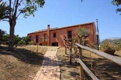 фото отеля Tenuta Luogo Marchese Castelbuono