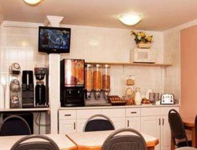 фото отеля Howard Johnson Inn Kamloops Downtown