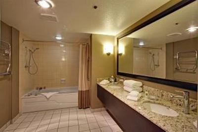 фото отеля The Listel Hotel Whistler
