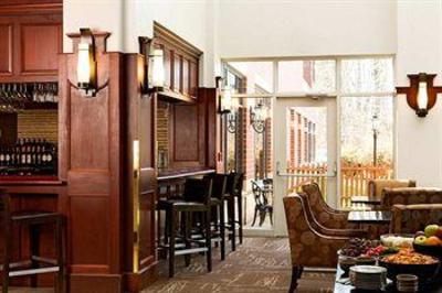 фото отеля Embassy Suites Hotel Portland