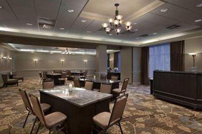 фото отеля Embassy Suites Hotel Portland