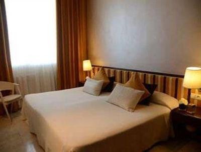 фото отеля Mediterraneo Sitges Aparthotel