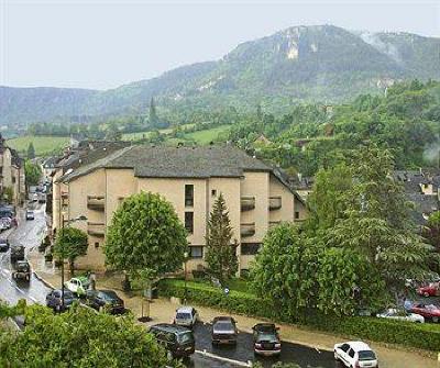 фото отеля Hotel du Commerce La Canourgue