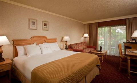 фото отеля Doubletree Hotel Sonoma Wine Country