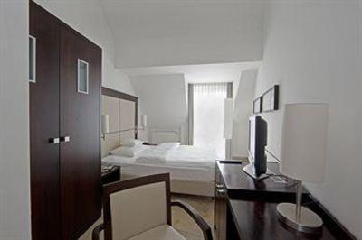 фото отеля Burns Art Hotel Duesseldorf
