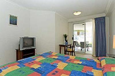фото отеля Kirra Beach Apartments