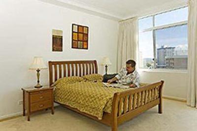 фото отеля Kirra Beach Apartments
