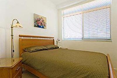фото отеля Kirra Beach Apartments
