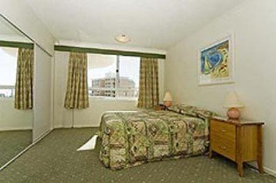 фото отеля Kirra Beach Apartments