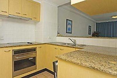 фото отеля Kirra Beach Apartments