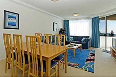 фото отеля Kirra Beach Apartments