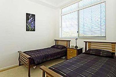 фото отеля Kirra Beach Apartments