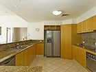 фото отеля Kirra Beach Apartments