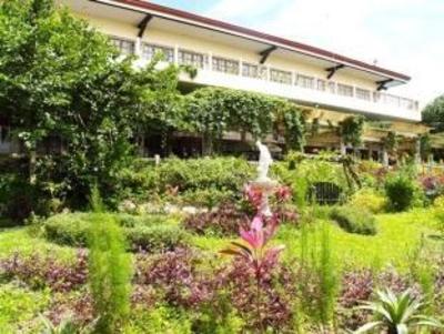 фото отеля Bed & Breakfast at Royale Tagaytay Country Club