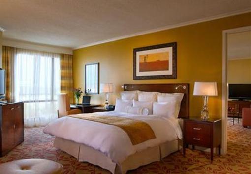 фото отеля Marriott Legacy Town Center Hotel