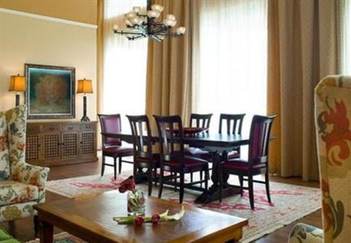 фото отеля Marriott Legacy Town Center Hotel